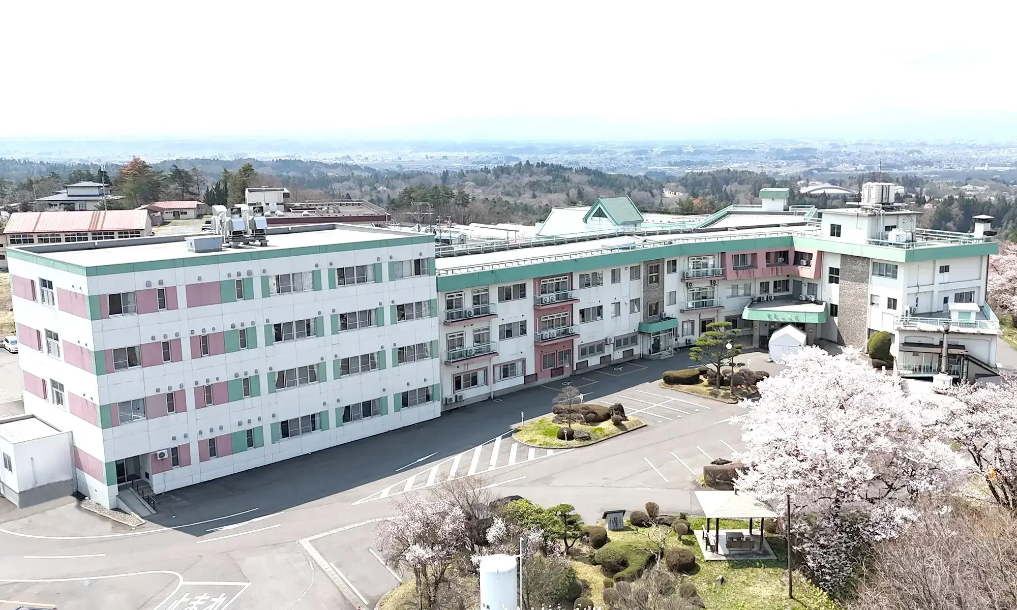 美山病院外観写真