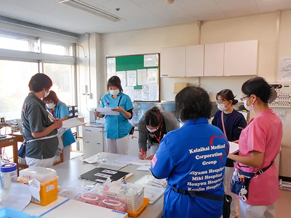 朝の申し送りの様子